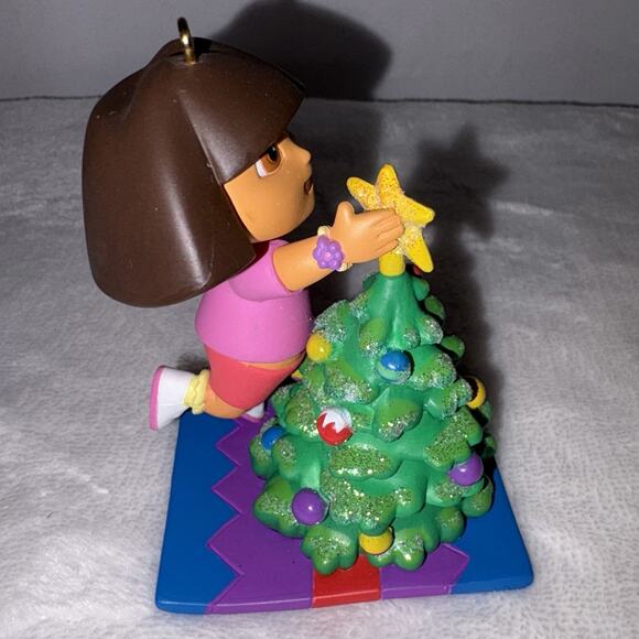 Dora The Explorer 2004 Carlton Cards Ornament 127 Decorate With Dora Christmas - Picture 6 of 8